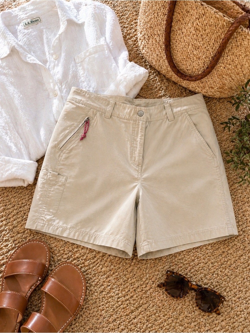 L.L.Bean Khaki Shorts Women’s 16 Flat Front Lightweight Cotton Hiking Travel